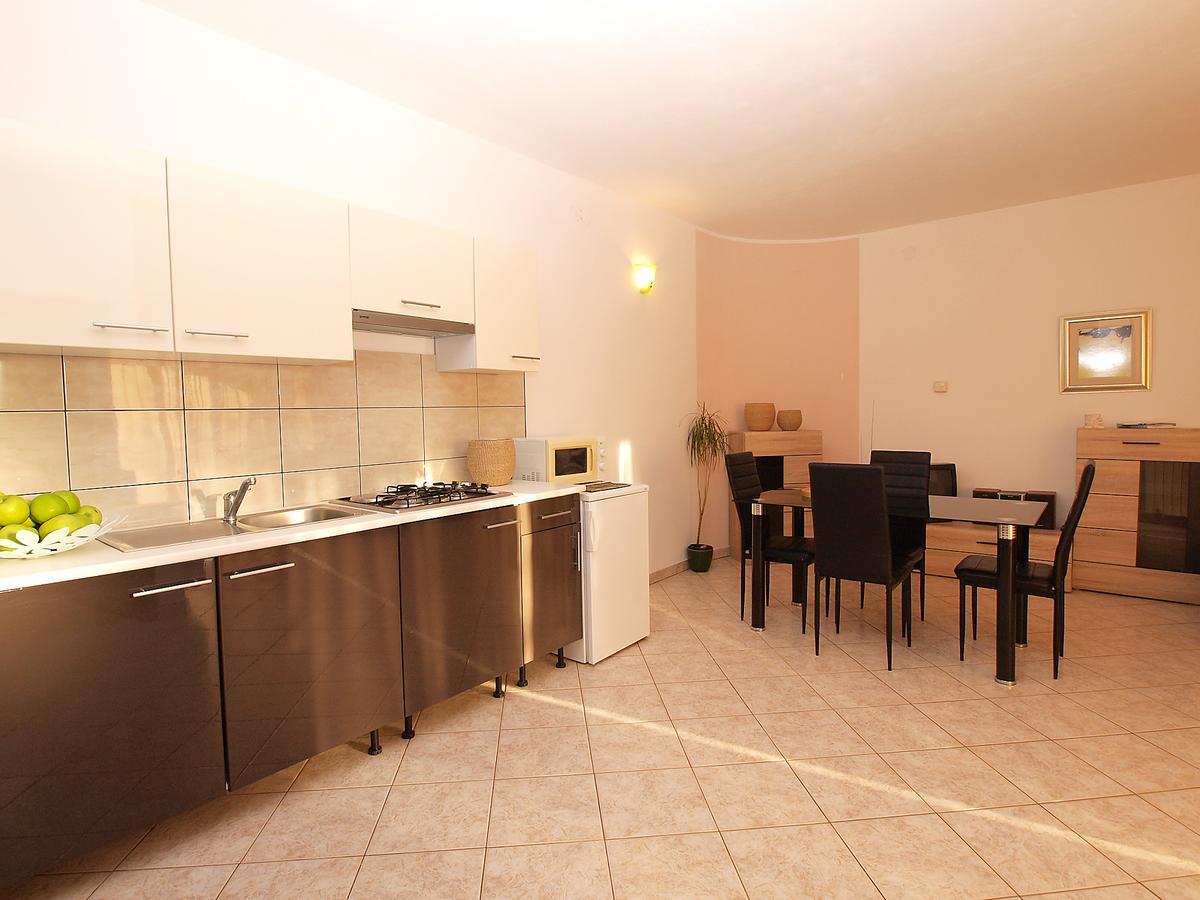 Apartments Dusanka 799 Fažana Kültér fotó