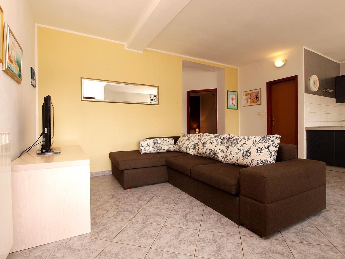 Apartments Dusanka 799 Fažana Kültér fotó