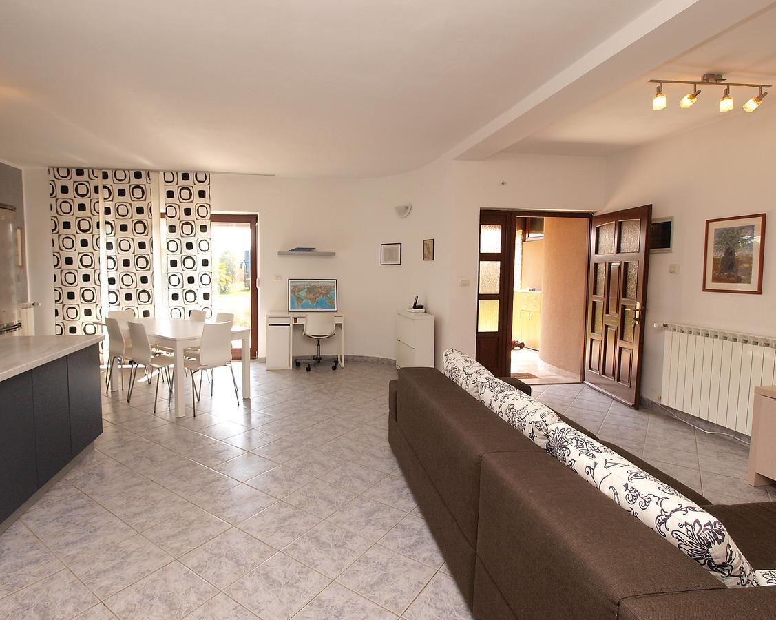 Apartments Dusanka 799 Fažana Kültér fotó