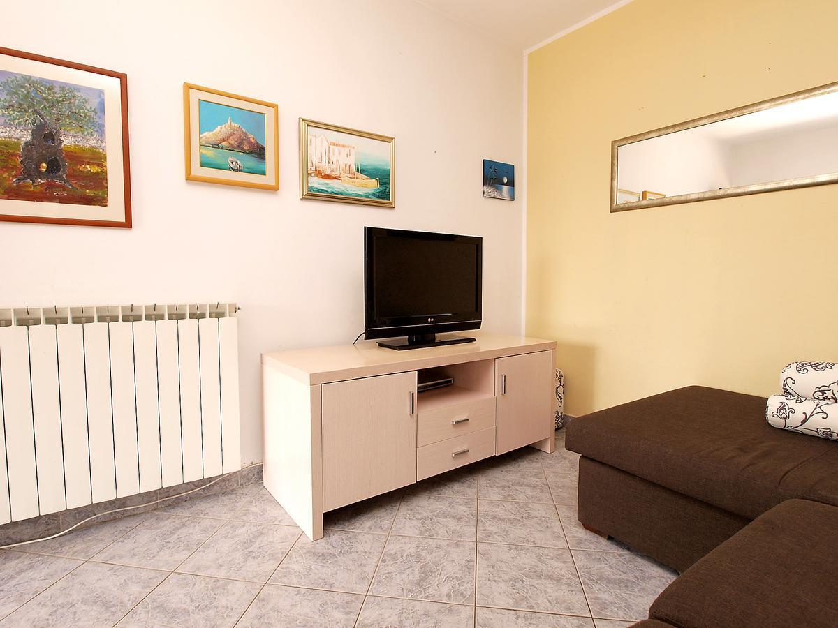 Apartments Dusanka 799 Fažana Kültér fotó