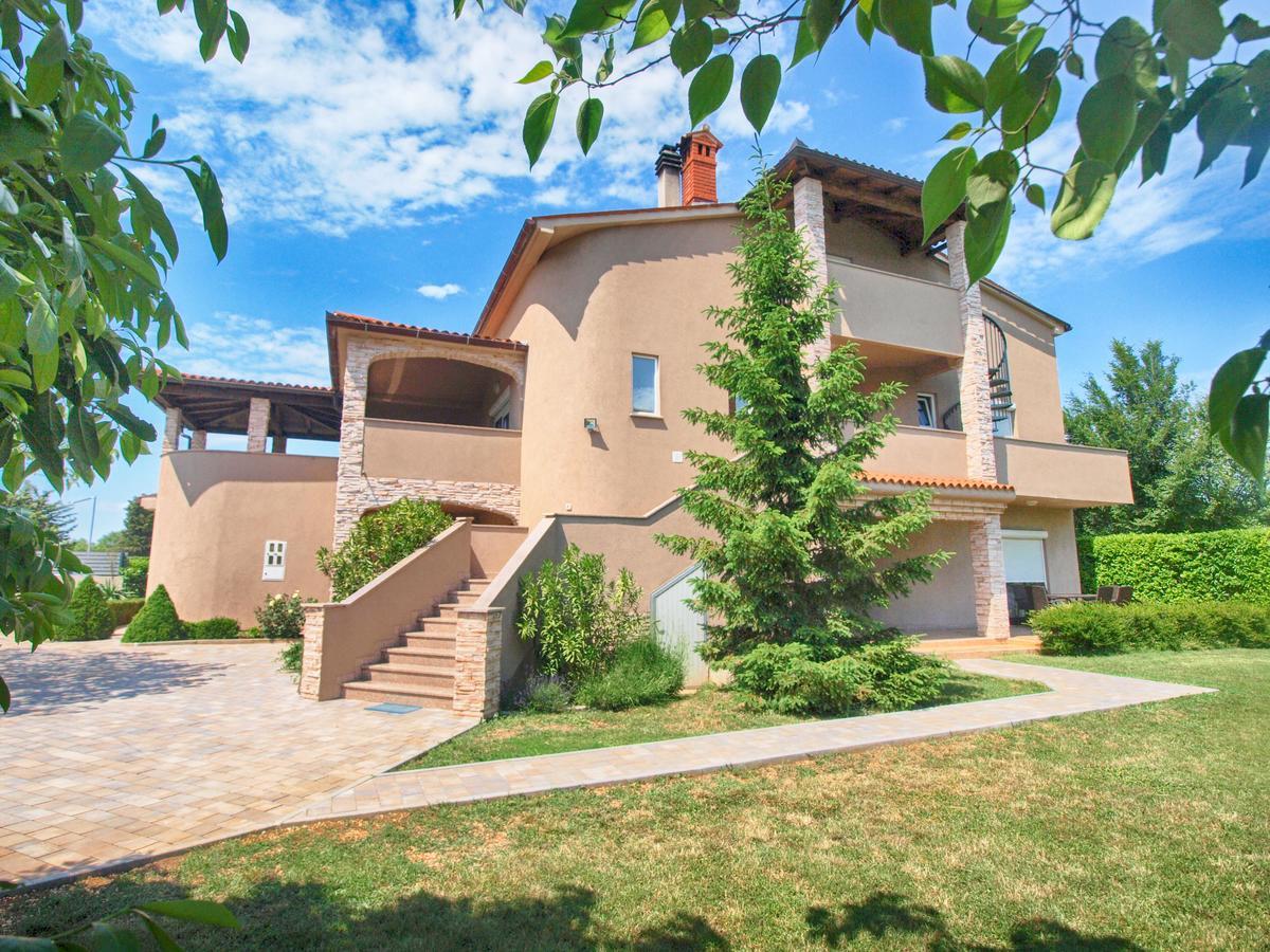 Apartments Dusanka 799 Fažana Kültér fotó