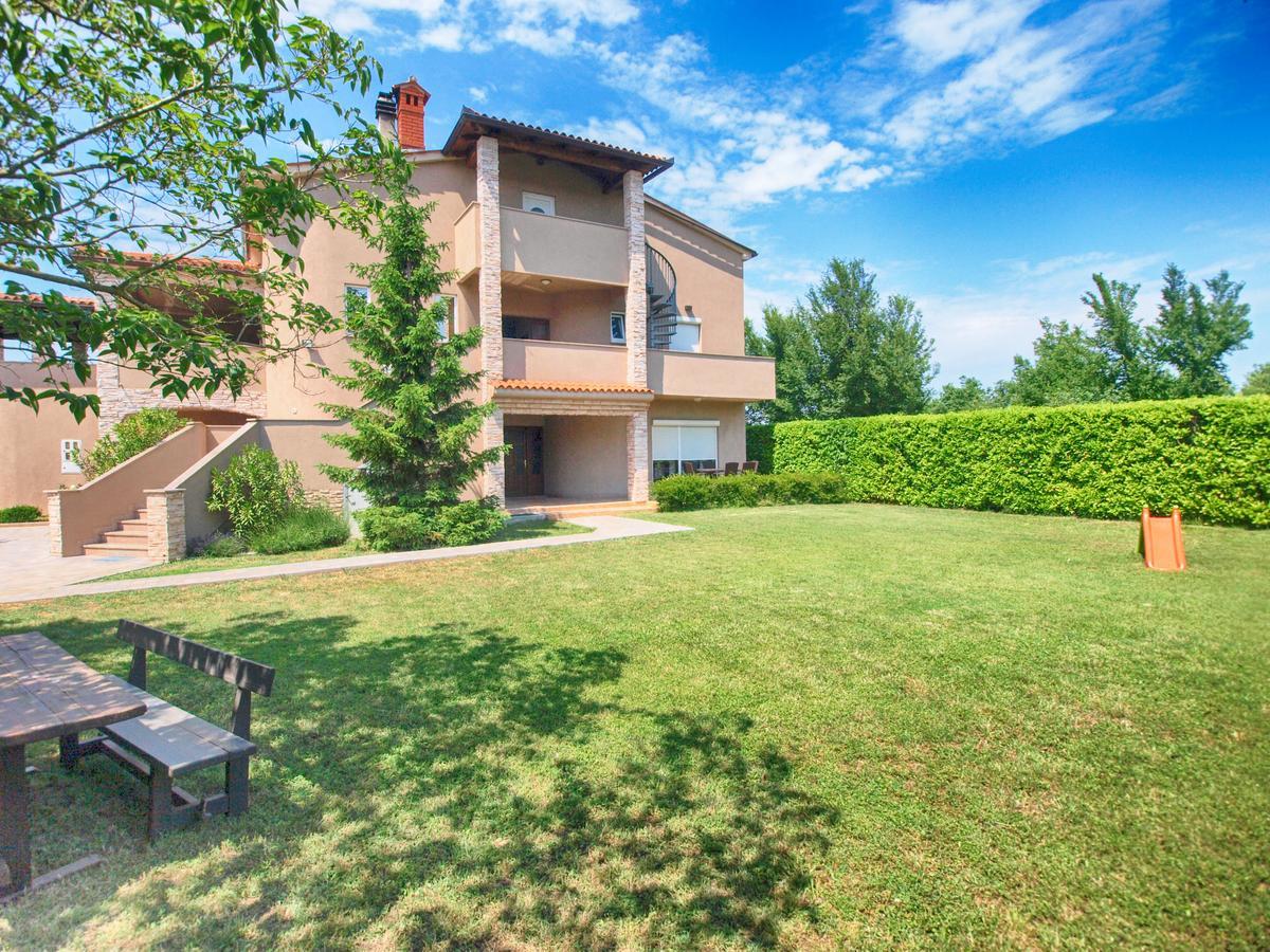 Apartments Dusanka 799 Fažana Kültér fotó